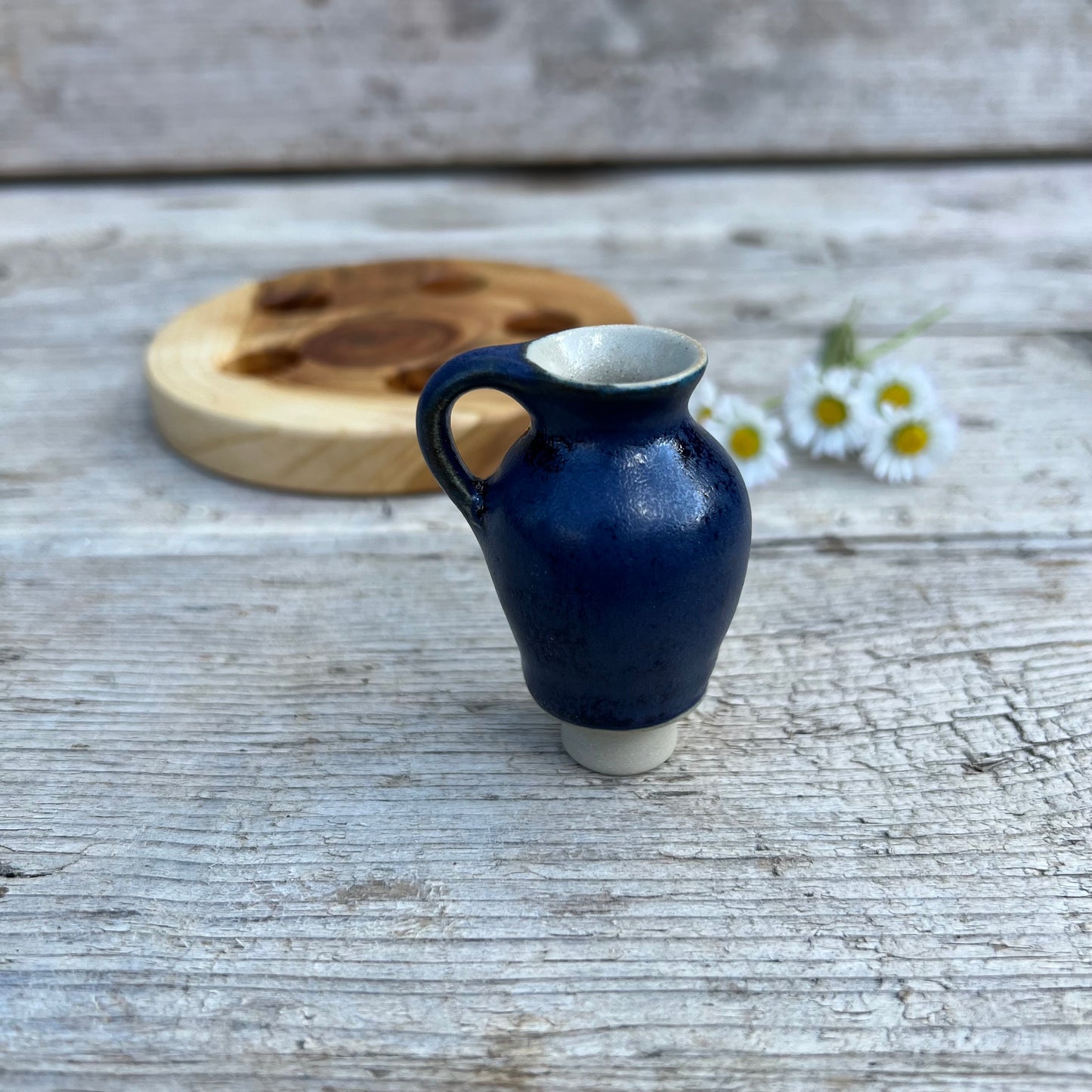 Keramikvase mit Henkel